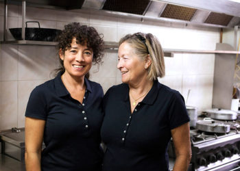 Cimavilla llora la pérdida de María José Coalla, propietaria de la sidrería Casa Fede