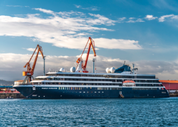 Más de medio millar de viajeros en crucero hacen parada estos días en Gijón