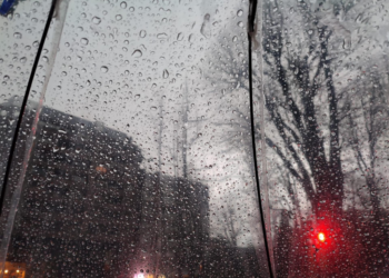 El SEPA eleva a rojo el aviso por vientos de hasta 140 km/h y mantiene la previsión de galerna en el litoral oriental