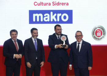 Barbón reivindica que la sidra es «un símbolo de identidad del pueblo asturiano»