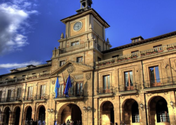 Las asociaciones de vecinos de Oviedo llaman a una rebelión masiva contra las subidas de impuestos: “Se deben a la pésima gestión del ayuntamiento”