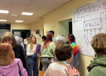 Hacer barrio desde un vértice feminista: los vecinos de La Calzada ponen a funcionar su Vocalía de la Mujer