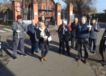 Temor en Jove a volver a quedarse sin alumbrado navideño: «Quedan dos semanas y no tenemos nada»