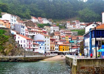 Llanes, Ribadesella, Lastres…¿Cuál es el pueblo más sobrevalorado de Asturias?