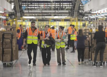 Los tres meses de Amazon Asturias en cifras: de los mil empleados a las 200 pymes que abarca