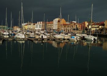 ‘Caetano’ trae lluvias intensas, viento y olas de hasta 5 metros a Asturias este miércoles