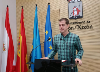 Suárez Llana defiende que el Plan Llave busca «dar negocio a promotores privados mediante la venta de suelo municipal»