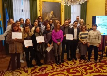 El comercio gijonés se pone las pilas con los idiomas para mejorar la atención a los turistas