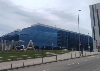 Ataque en el HUCA: un preso agrede a un agente de la Policía Nacional en dependencias médicas