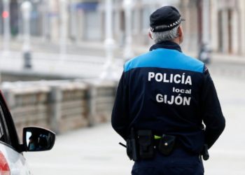 La Policía Local, la Nacional y la Guardia Civil, reconocidas como Miembros de Honor de Veriña