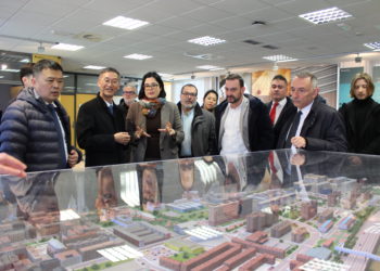 Mieres recibe al embajador de China: «Es un primer paso, habrá más»