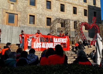 «Xixón pa les vecines»: una manifestación reclama el derecho a la vivienda