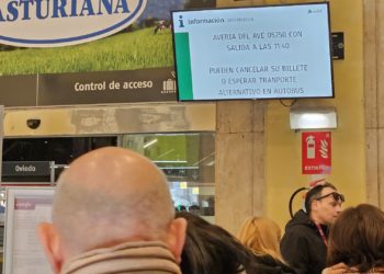 Una avería nacional en el software del AVE deja en tierra a cientos de pasajeros; también en Asturias