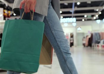 Las primeras 48 de las rebajas devuelven la alegría y la tranquilidad a Gijón: «La gente vuelve a valorar su comercio»