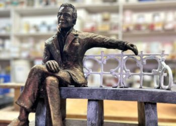 Gijón Participa apremia al Ayuntamiento para que decida la ubicación de la estatua de Arturo Fernández