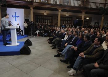 Queipo llama a ser «proactivamente optimistas» en el cierre de la cumbre nacional del PP celebrada en Asturias
