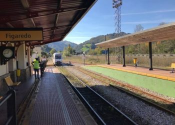 Fallecen dos personas en Figaredo al ser atropelladas por un tren
