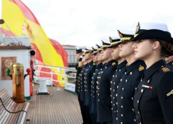 La Princesa de Asturias ya viaja a bordo del Buque Escuela Juan Sebastián de Elcano