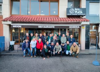 Los veteranos del CID Nuevo Gijón inauguran el 2025 con su primera comida del año