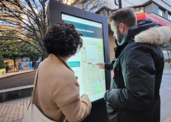 Así son los nuevos tótems interactivos de Gijón con los que se busca fomentar el comercio local