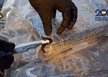 VÍDEO | Incautación histórica: cerca de 500 kilos de cocaína en un naufragio en la costa de Cudillero