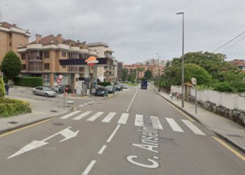 El reciente atropello de una menor en Anselmo Solar reaviva la preocupación vecinal: «Van a toda leche»