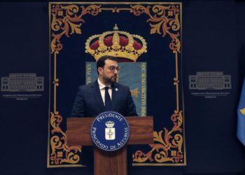 Barbón llama a la calma sobre el impacto de la deslocalización de Arcelor: «Los datos no son ciertos»