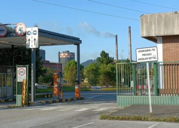 Arcelor estudia deslocalizar parte de sus servicios auxiliares en Europa, aunque descarta trasladar la producción