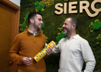 El alcalde de Siero recibe al médico con la mejor nota MIR de Asturias: «Es un orgullo tener un vecino como él»