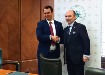 Uniovi deja ‘X’ por «favorecer comportamientos que atentan contra los valores democráticos»