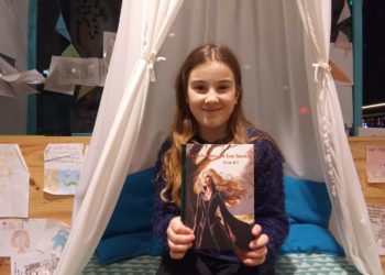 Escritora a los 11 años: Irene presenta en El Llano su libro ‘La guardiana de los sueños’