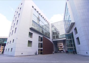 Absuelven a la doctora acusada de homicidio imprudente en Oviedo