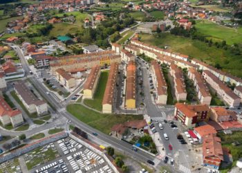 Robaban con violencia en domicilios y golpearon a una mujer mayor: ingresan en prisión dos jóvenes de Avilés