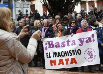 Langreo, epicentro de la lucha contra la violencia machista tras el asesinato de Karilenia a manos de su pareja