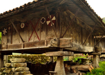 El Principado destinará casi medio millón de euros para la rehabilitación de hórreos y paneras