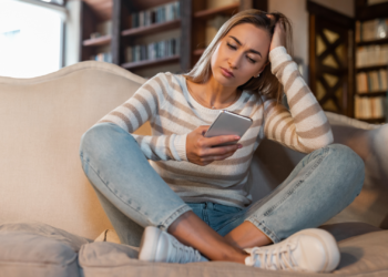 ¿WhatsApp del trabajo a deshoras? Tienes derecho a la desconexión digital