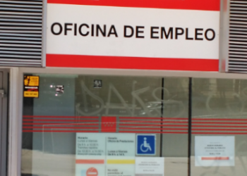 Oviedo tiene 5.000 parados menos que Gijón: en ambas ciudades el paro femenino supera el 56%