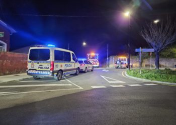 Fallece un hombre en Avilés tras golpear su turismo contra la sidrería Germán