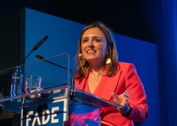 «Frente al fango, propuestas. Frente al ruido, respeto»; María Calvo responde a Ferreira