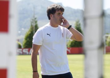 El Sporting decide prescindir de Zulaika como técnico del filial