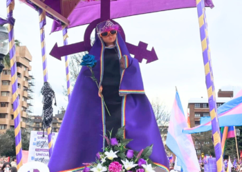 Vox reacciona a la ‘Santina Queer’ del 8M: «Odio, sectarismo y una ideología tóxica»