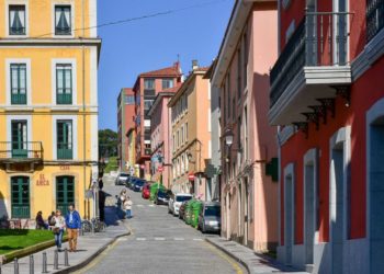 IU apela a la «lealtad institucional» del Ayuntamiento para declarar Cimavilla y La Arena zonas tensionadas