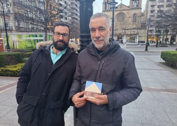 ‘Vérsica’, un proyeutu qu’axunta música, arte y lliteratura: «Nació pa da-y la voz cantante a la poesía n’asturianu»