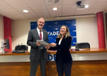 María Calvo presenta sus avales y asegura tener un «respaldo mayoritario» para ser reelegida en FADE