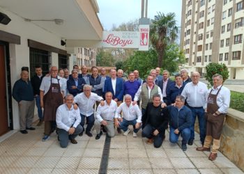 La Boya cocina para los cuerpos y fuerzas de seguridad del Estado «para reconocerles su labor»
