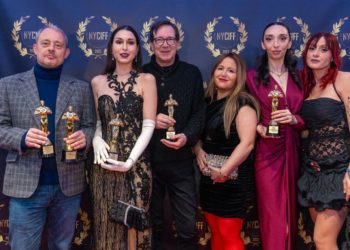 Asturiana, gitana y boxeadora: la vida de película de Sara Montoya triunfa en Nueva York