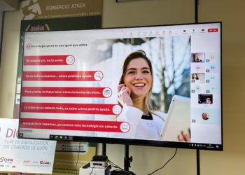 Una treintena de negocios asturianos se forma en inteligencia artificial de la mano de la Unión de Comerciantes