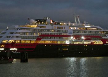Se fue el ‘Norwegian Star’… Llega a Gijón el crucero rompehielos de expedición ‘Fridtjof Nansen’