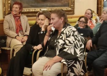 Gijón rinde homenaje a Adela Gabarri, presidenta de la Asociación Gitana: «Lo que más amo es mi identidad»