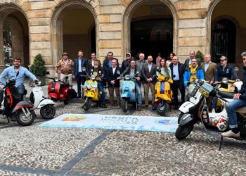 Todo preparado en Gijón para la inauguración del Vespa World Days… Cortes de tráfico incluidos